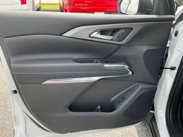 new 2026 Chevrolet Traverse car, priced at $43,620