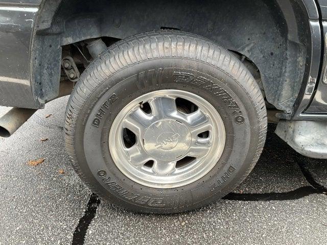 used 2003 GMC Yukon car, priced at $3,800