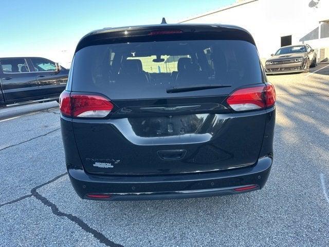 used 2018 Chrysler Pacifica car, priced at $11,385