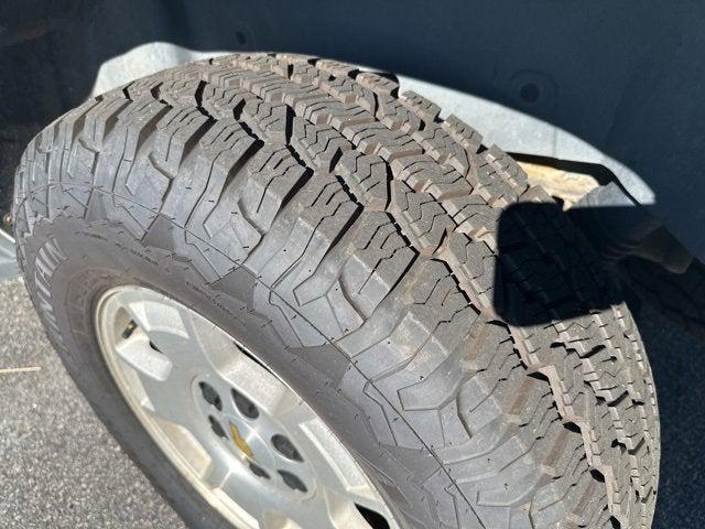 used 2010 Chevrolet Suburban car, priced at $6,995