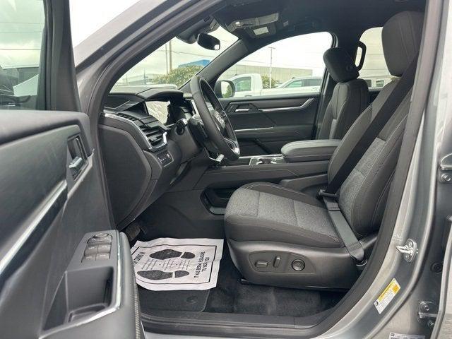 new 2025 GMC Acadia car, priced at $43,140
