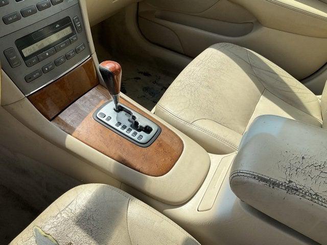 used 2005 Lexus ES 330 car, priced at $4,990