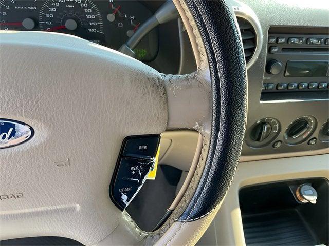 used 2003 Ford Expedition car, priced at $2,500