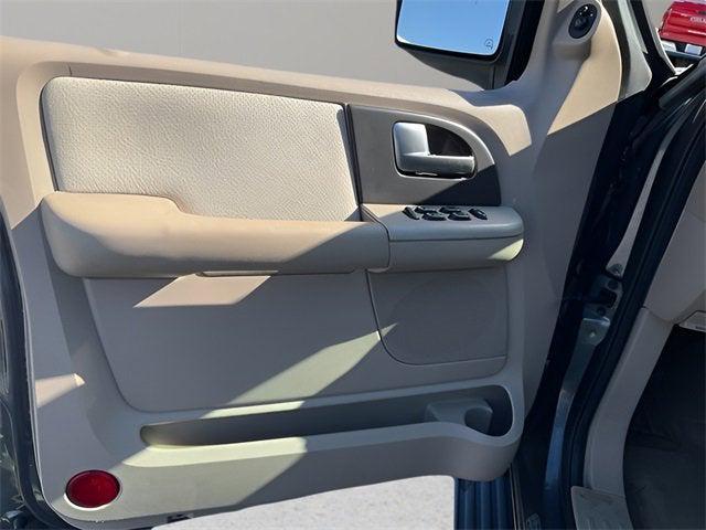 used 2003 Ford Expedition car, priced at $2,500
