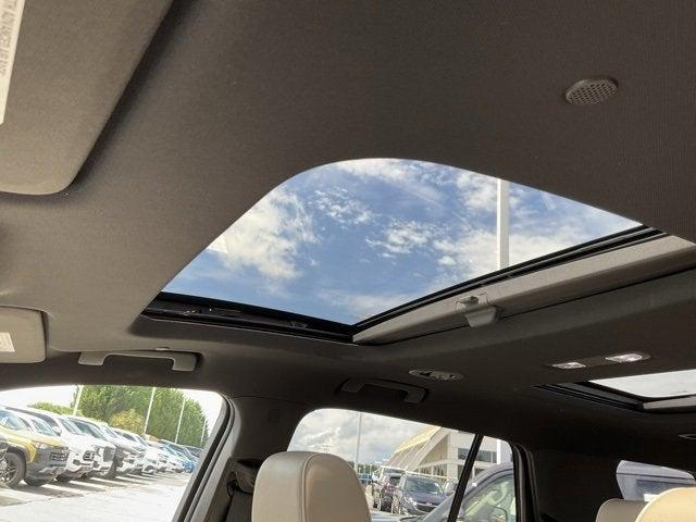 used 2023 Chevrolet Traverse car, priced at $36,599