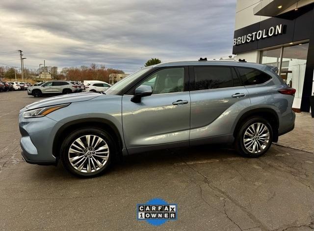 used 2021 Toyota Highlander car, priced at $36,974
