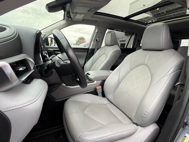used 2021 Toyota Highlander car, priced at $36,974