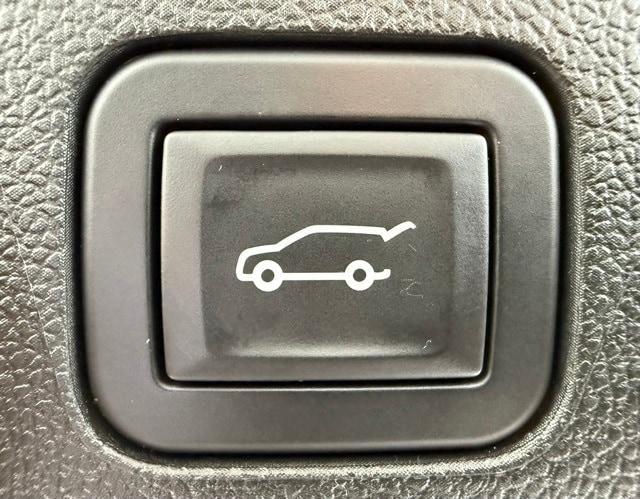 used 2024 GMC Yukon car, priced at $73,974