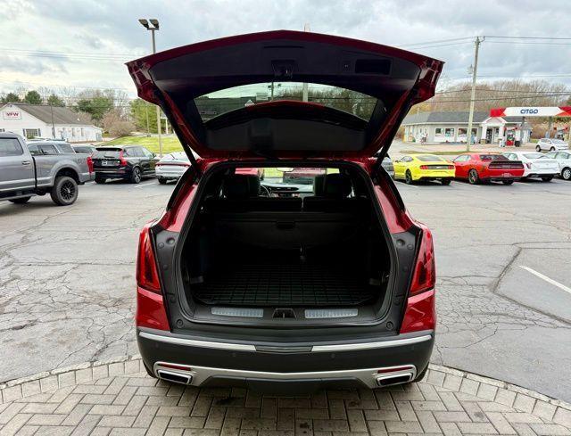 used 2021 Cadillac XT5 car, priced at $30,574