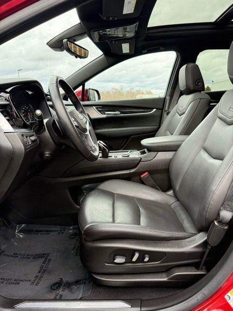 used 2021 Cadillac XT5 car, priced at $30,574