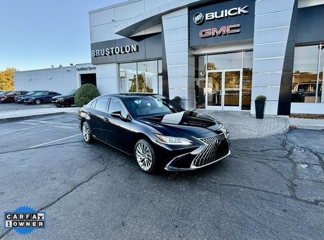 used 2022 Lexus ES 300h car, priced at $38,974