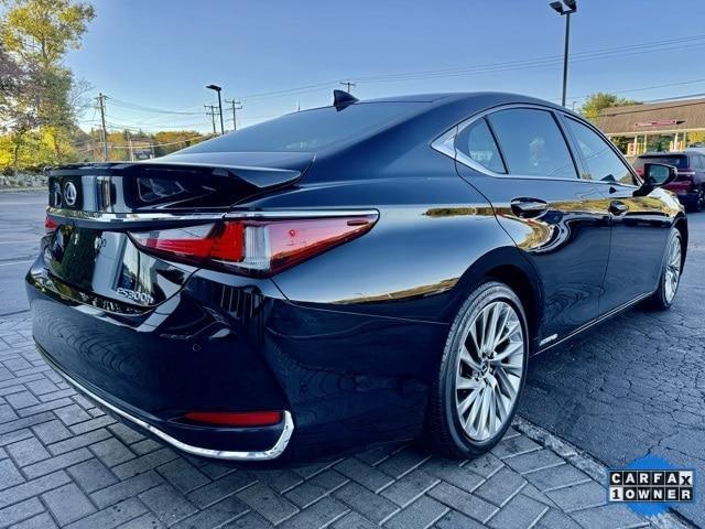 used 2022 Lexus ES 300h car, priced at $38,974