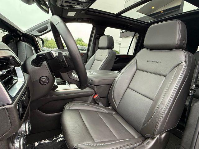 used 2025 GMC Yukon XL car, priced at $76,974