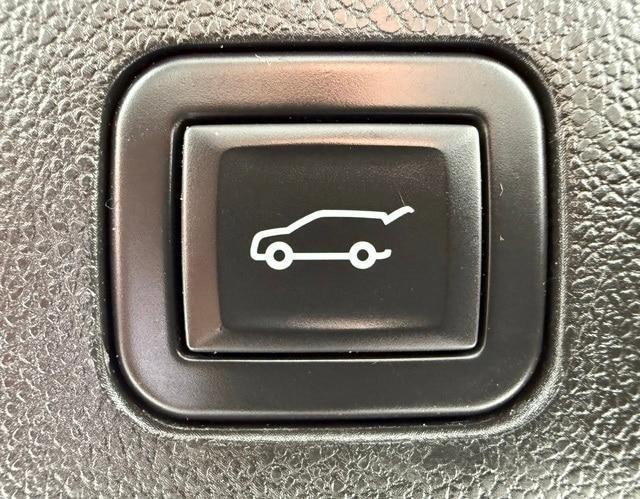 used 2023 GMC Yukon car, priced at $62,494