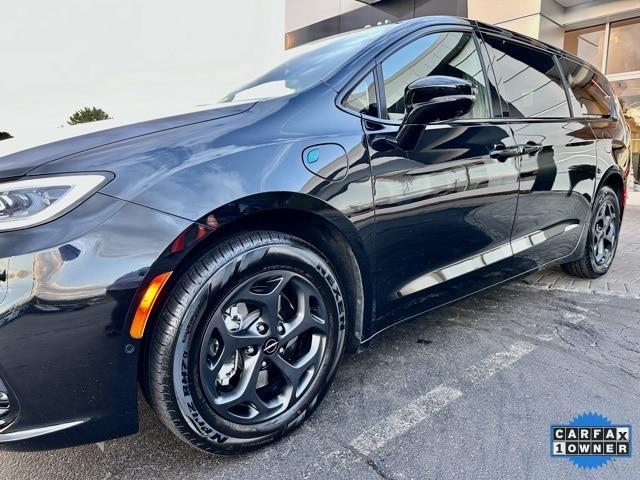 used 2023 Chrysler Pacifica Hybrid car, priced at $35,974