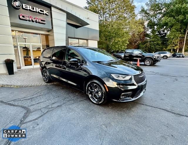 used 2023 Chrysler Pacifica Hybrid car, priced at $35,974