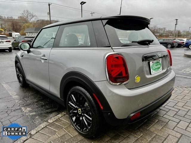 used 2024 MINI SE Hardtop car, priced at $24,574