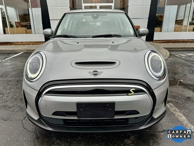 used 2024 MINI SE Hardtop car, priced at $24,574