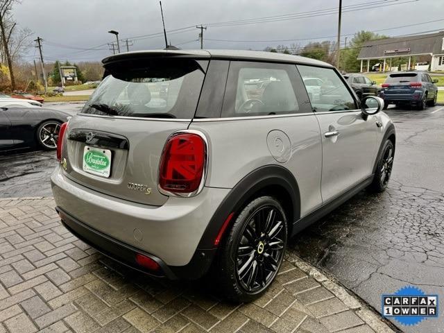 used 2024 MINI SE Hardtop car, priced at $24,574