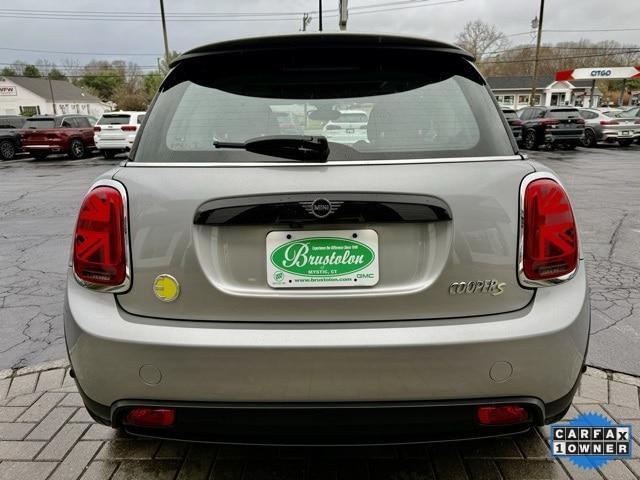 used 2024 MINI SE Hardtop car, priced at $24,574