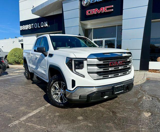 used 2024 GMC Sierra 1500 car, priced at $45,974