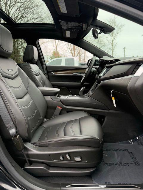 used 2023 Cadillac XT5 car, priced at $44,974