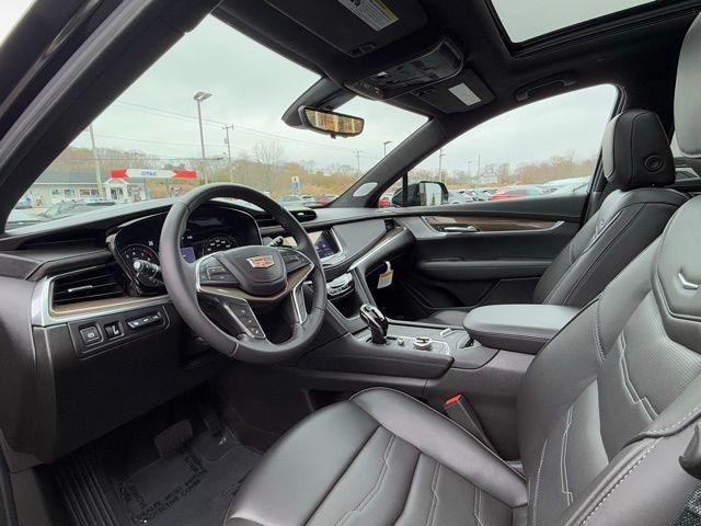 used 2023 Cadillac XT5 car, priced at $44,974