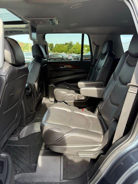 used 2020 Cadillac Escalade car, priced at $45,974