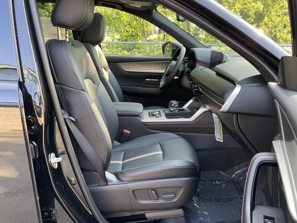 new 2025 Mazda CX-70 PHEV car, priced at $55,469