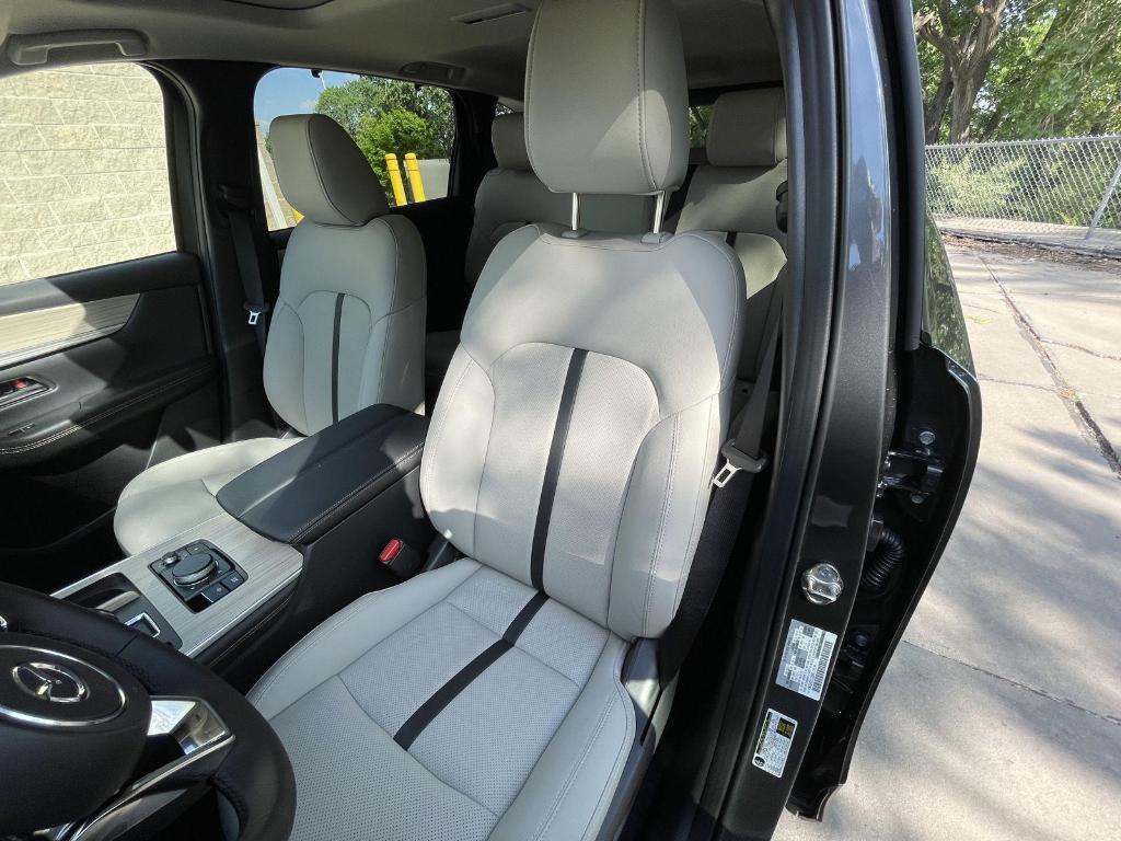 new 2025 Mazda CX-90 car, priced at $39,095