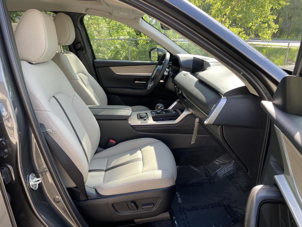 new 2025 Mazda CX-90 car, priced at $39,095