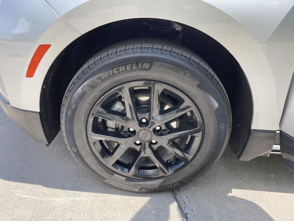 used 2022 Chevrolet Equinox car, priced at $23,500
