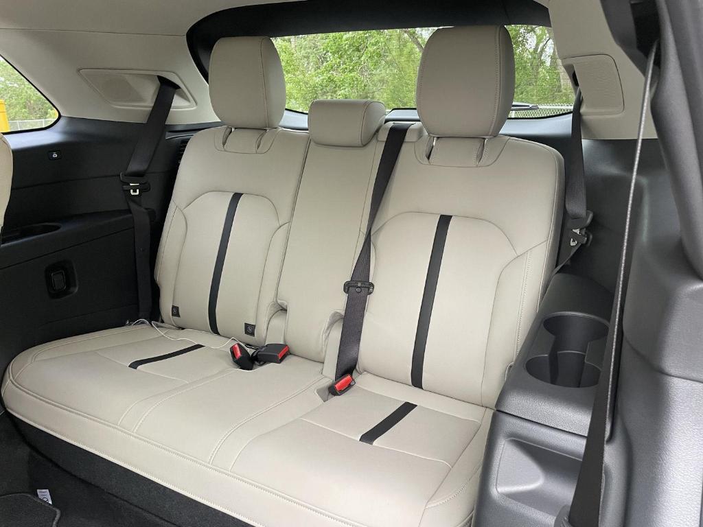 new 2025 Mazda CX-90 car, priced at $44,414