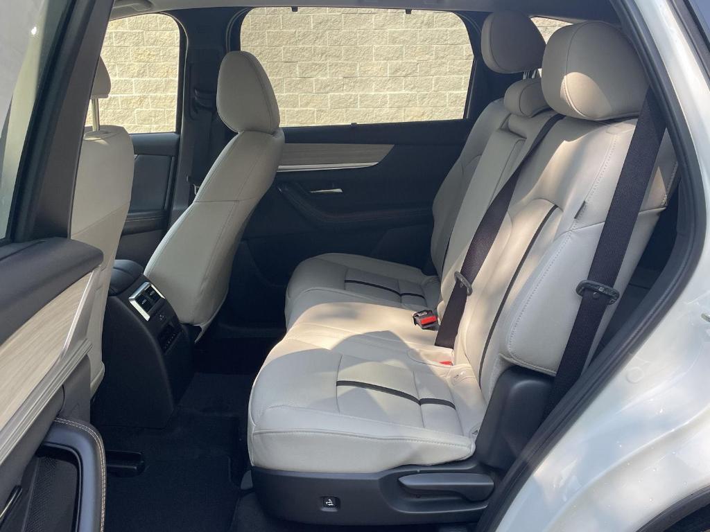new 2025 Mazda CX-90 car, priced at $39,095