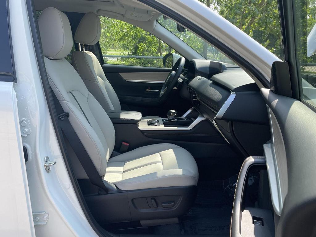 new 2025 Mazda CX-90 car, priced at $39,095