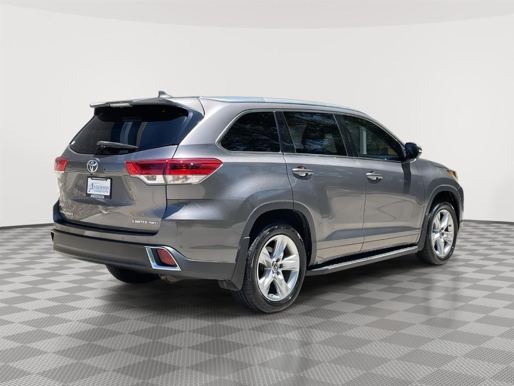 used 2017 Toyota Highlander car, priced at $23,400