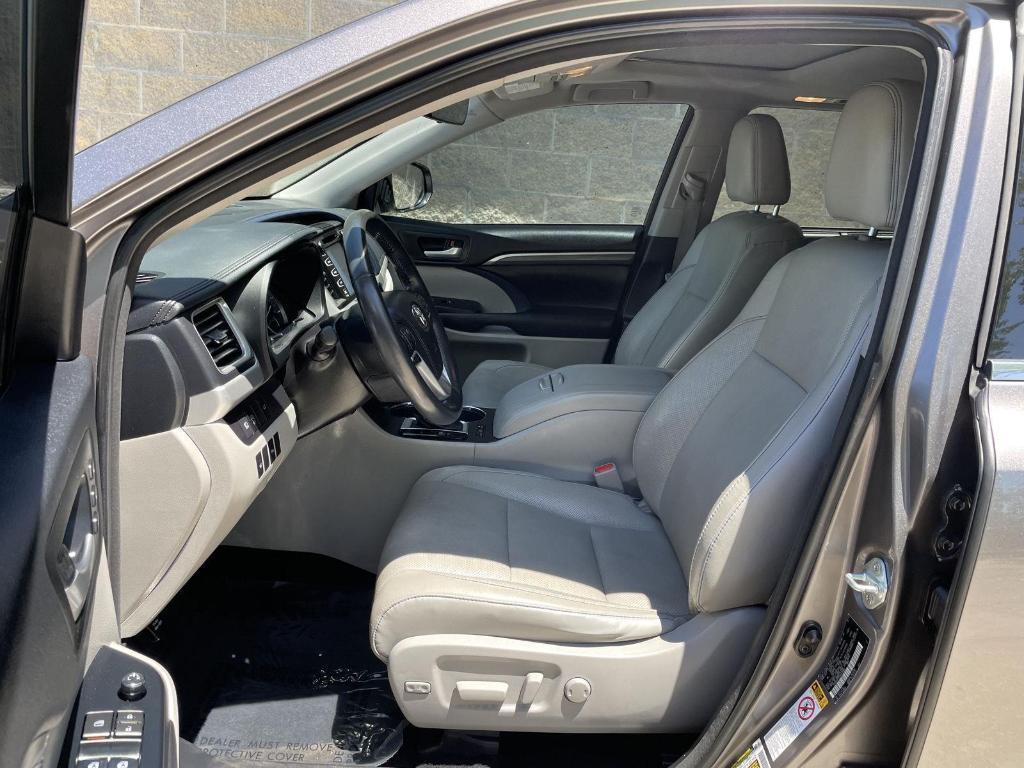used 2017 Toyota Highlander car, priced at $23,400