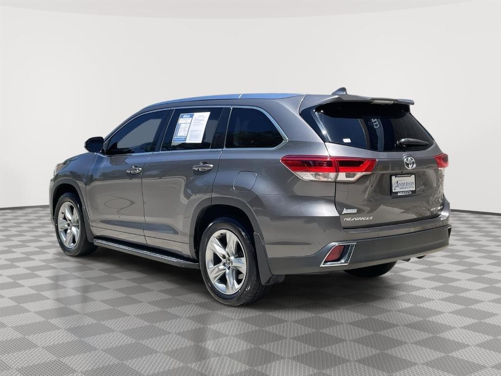 used 2017 Toyota Highlander car, priced at $23,400