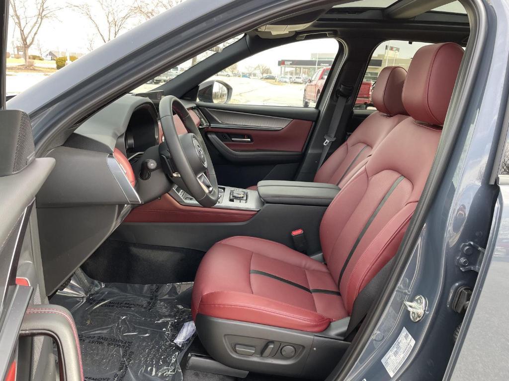 new 2025 Mazda CX-70 PHEV car, priced at $55,865