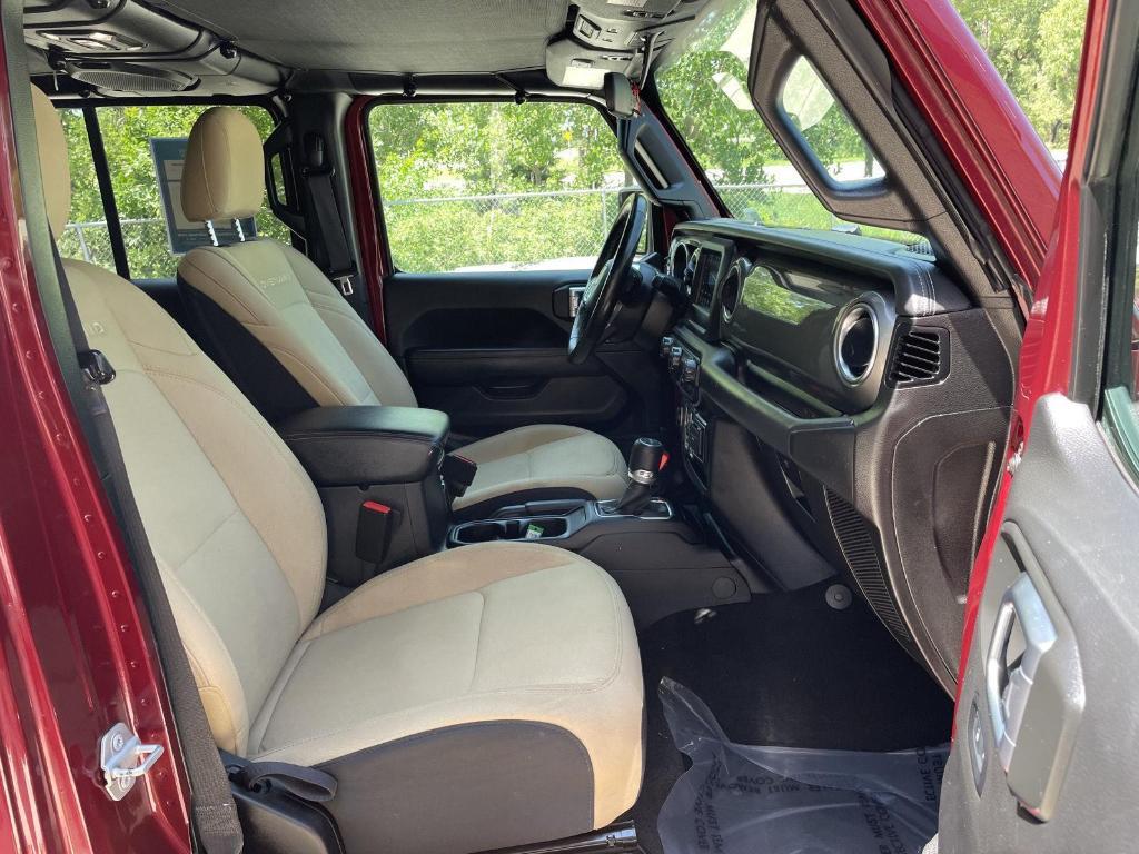 used 2021 Jeep Gladiator car, priced at $28,000