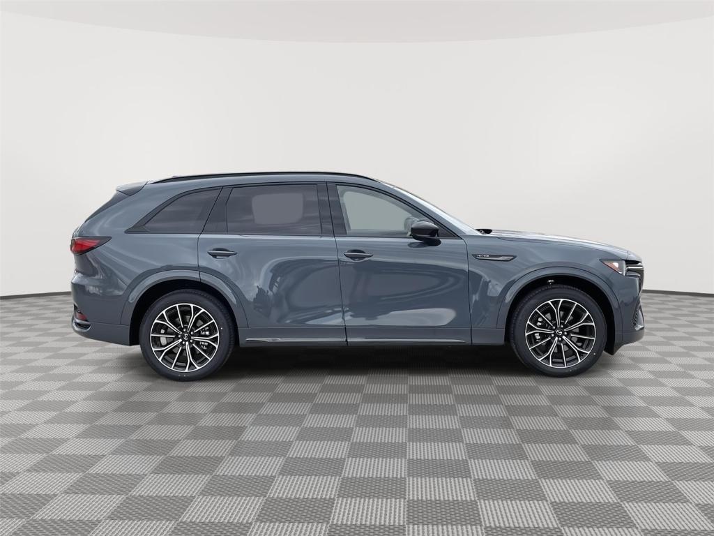 new 2025 Mazda CX-70 car, priced at $53,678
