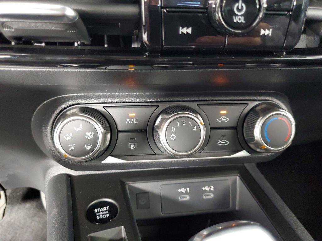new 2025 Nissan Kicks car, priced at $23,082