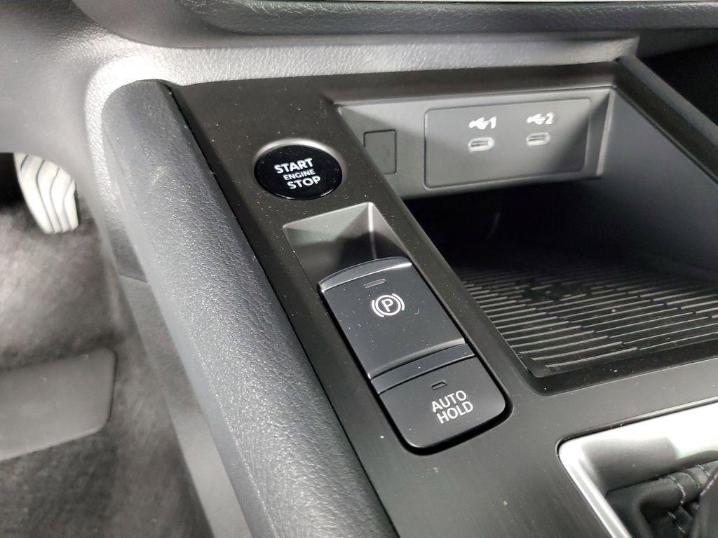 new 2025 Nissan Kicks car, priced at $23,082