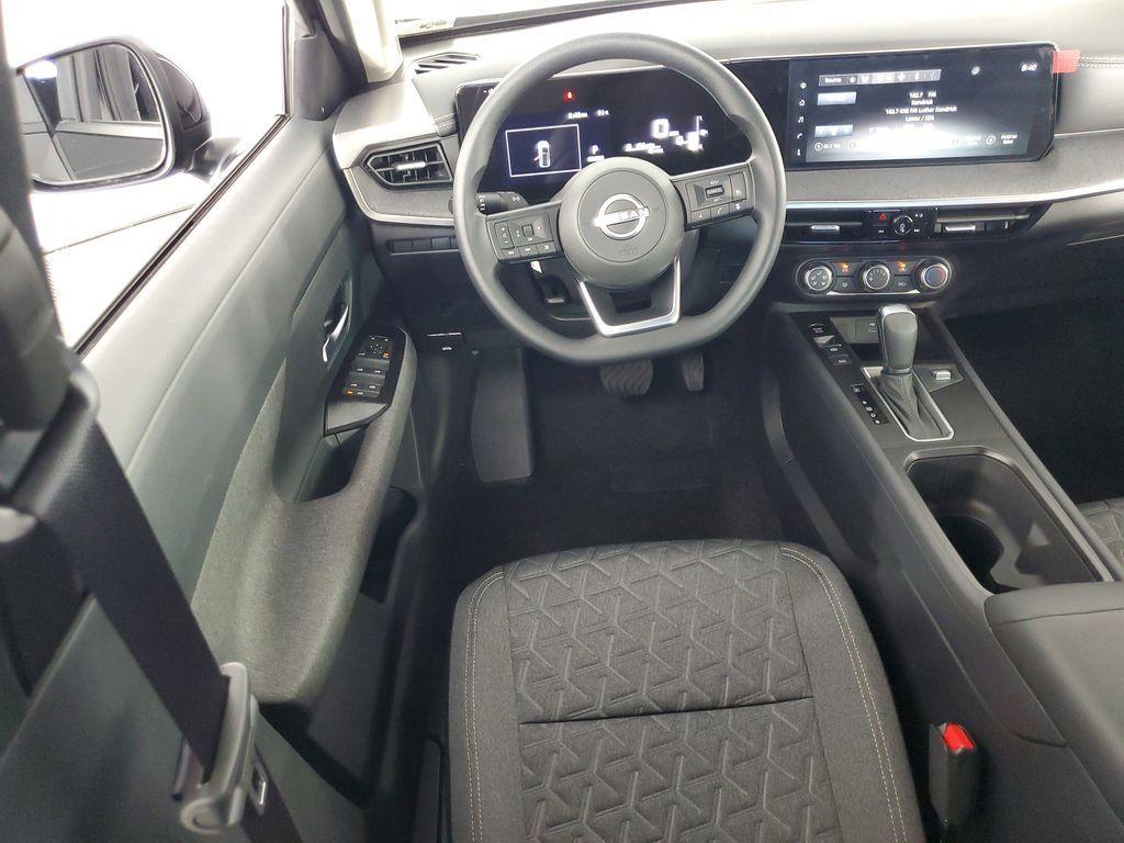 new 2025 Nissan Kicks car, priced at $23,082