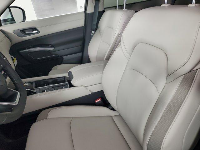 new 2025 Nissan Pathfinder car, priced at $42,632
