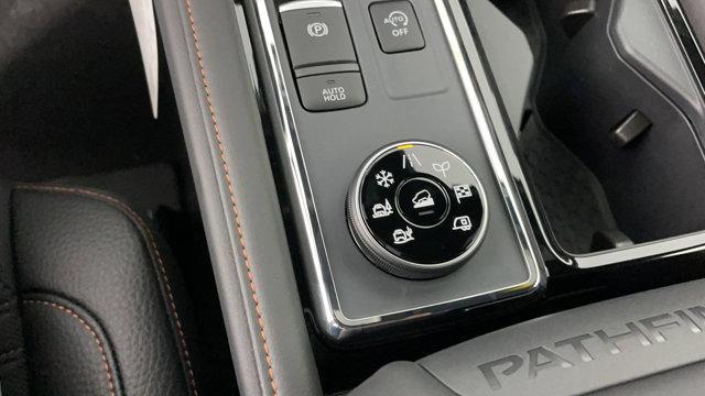 new 2025 Nissan Pathfinder car