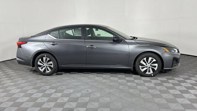 new 2024 Nissan Altima car