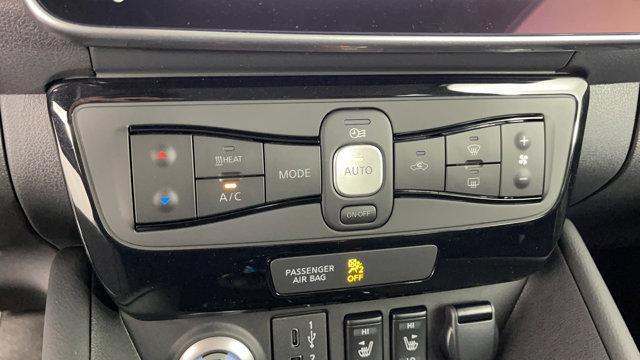 new 2025 Nissan Leaf car