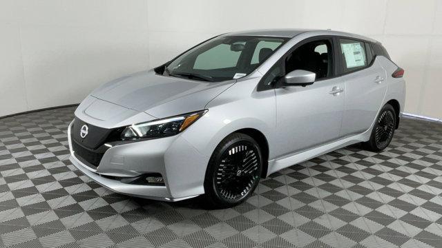 new 2025 Nissan Leaf car