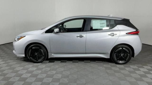 new 2025 Nissan Leaf car